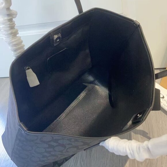 Coach Tote Bag - Picture 8 of 8